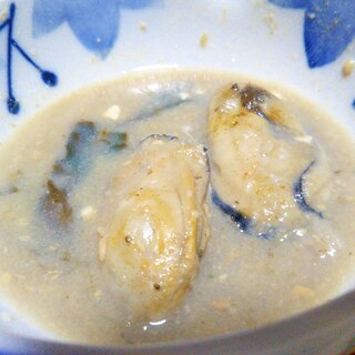 牡蠣の豆乳味噌スープ